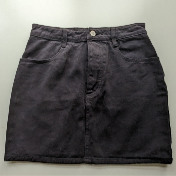 Brandy Melville Denim Skirt NWT size Medium - Picture 4 of 6